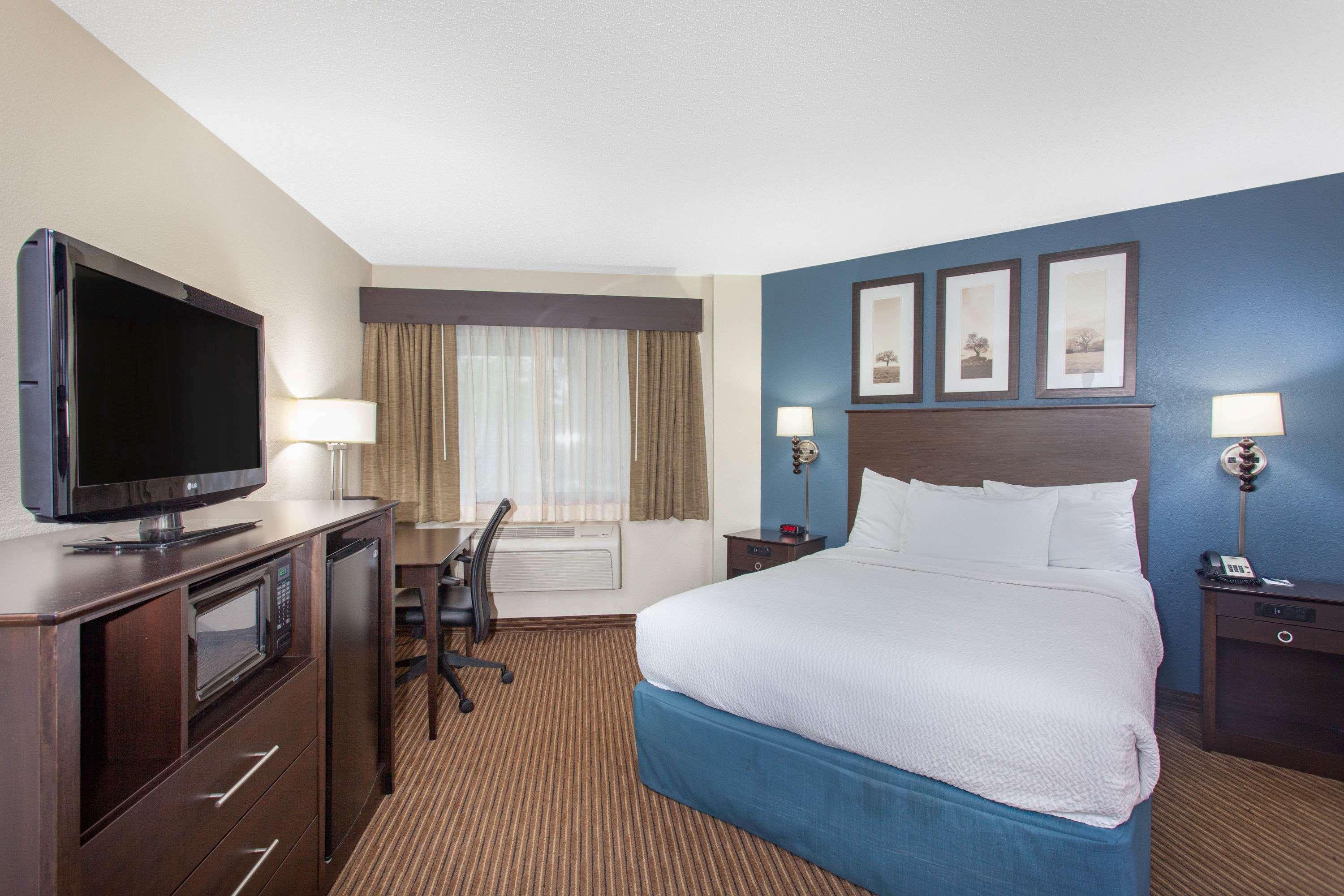 Americinn By Wyndham Mankato Event Center Near Msu Exterior photo