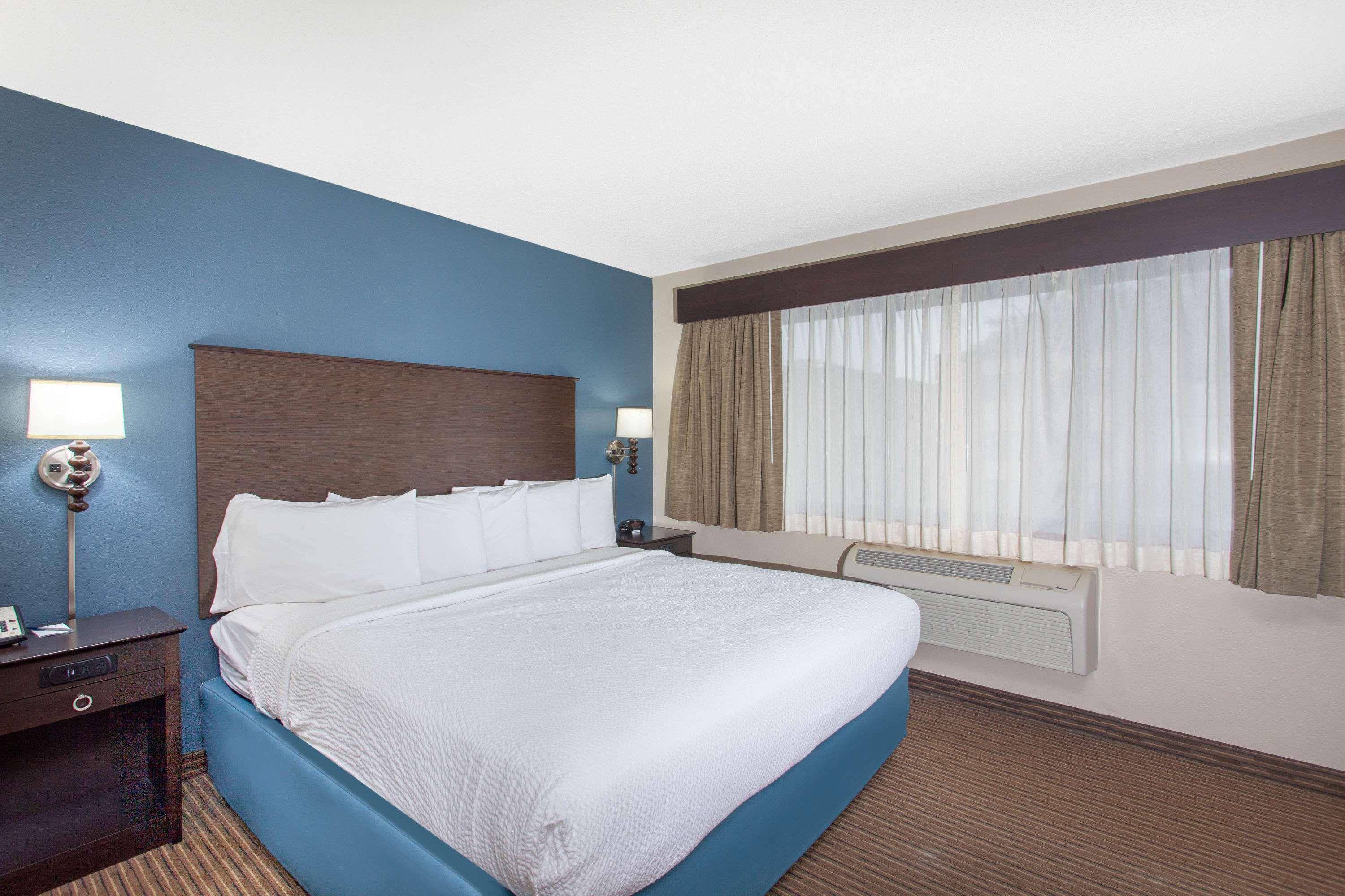 Americinn By Wyndham Mankato Event Center Near Msu Exterior photo