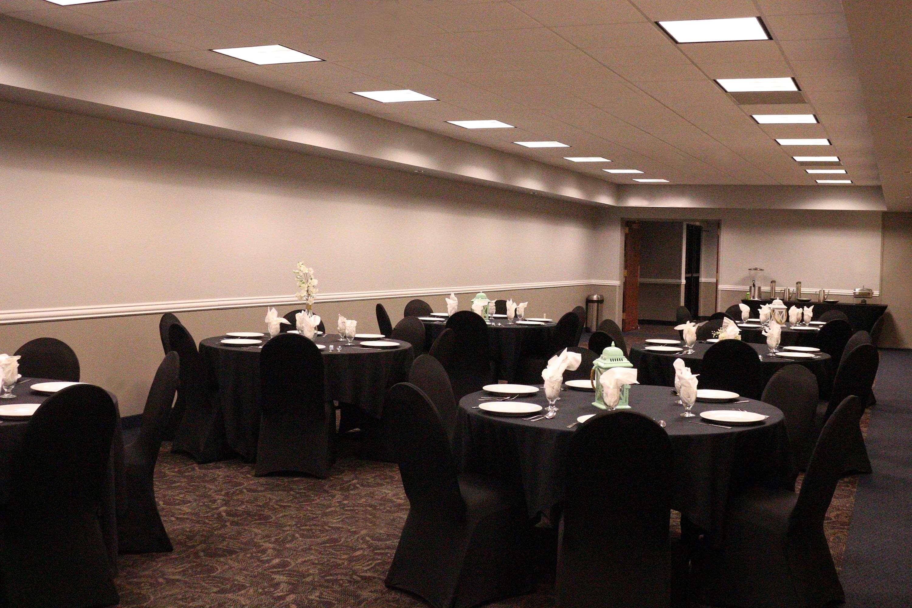 Americinn By Wyndham Mankato Event Center Near Msu Exterior photo