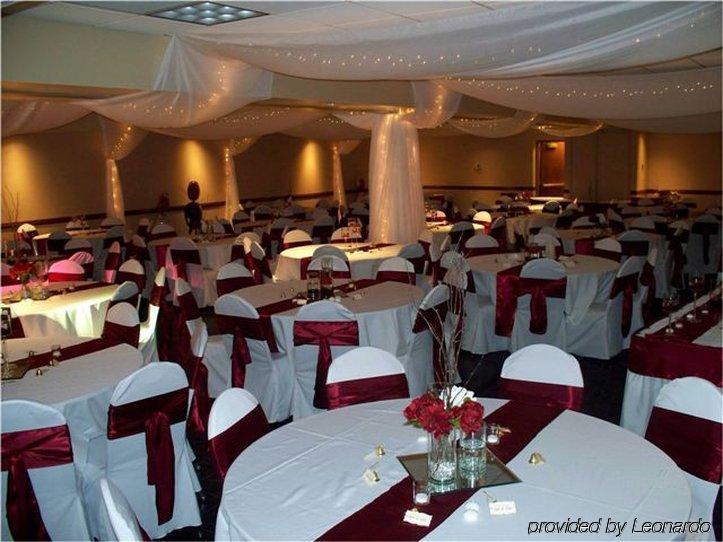 Americinn By Wyndham Mankato Event Center Near Msu Restaurant photo